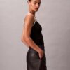 Shorts aus Kunstleder