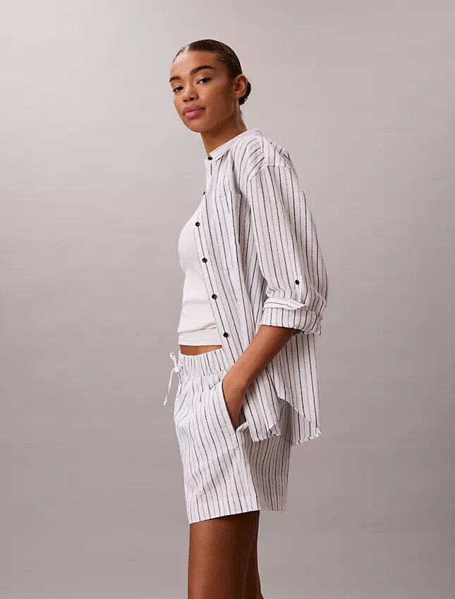 Shorts aus Leinen und Baumwolle Shorts aus Leinen und Baumwolle