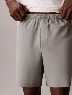 Shorts mit gewebtem Monogram Shorts mit gewebtem Monogram