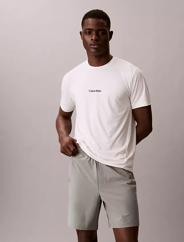 Shorts mit gewebtem Monogram Shorts mit gewebtem Monogram