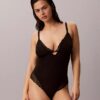 Sinnlicher Shapewear-Bodys aus Stretch-Spitze