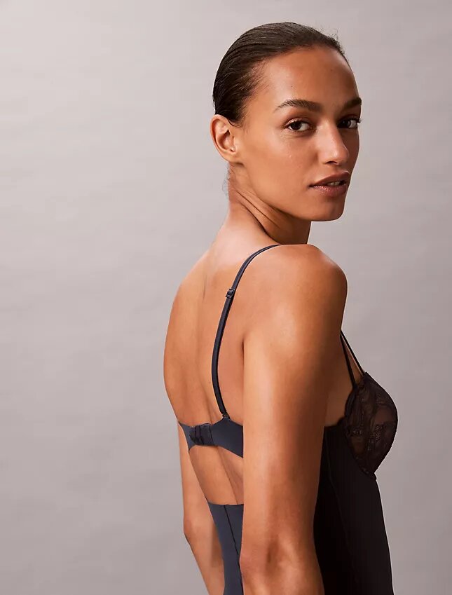 Sinnlicher Stretch-Spitzen-Bodys Sinnlicher Stretch-Spitzen-Bodys
