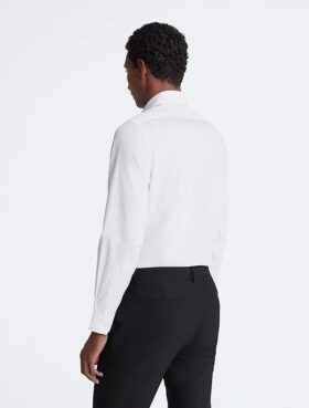 Slim-Fit-Hemd aus Baumwolle mit Fischgrätenmuster Slim-Fit-Hemd aus Baumwolle mit Fischgrätenmuster