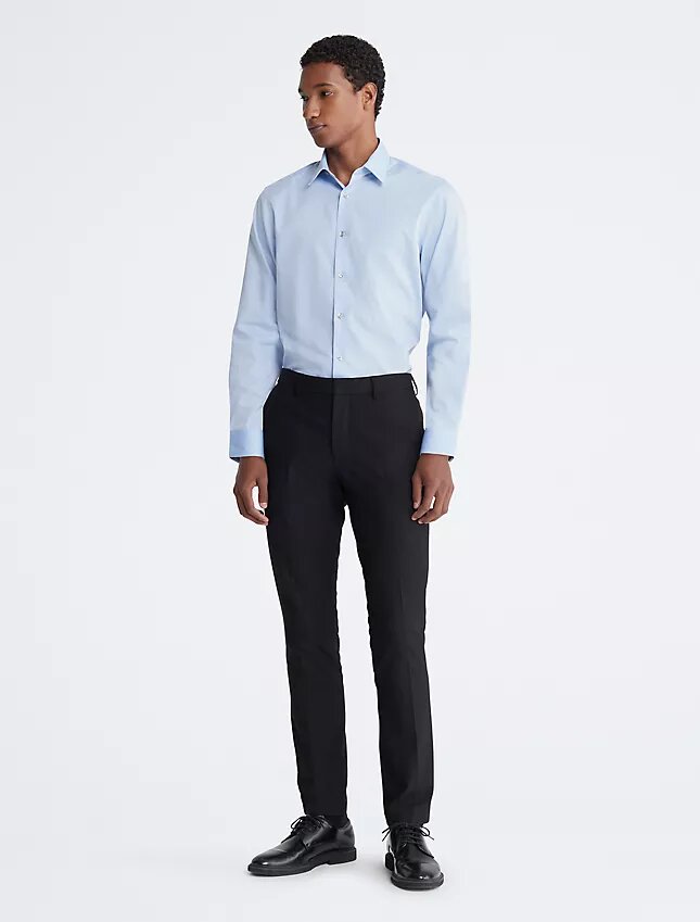 Slim-Fit-Hemd aus Baumwolle mit Fischgrätenmuster Slim-Fit-Hemd aus Baumwolle mit Fischgrätenmuster