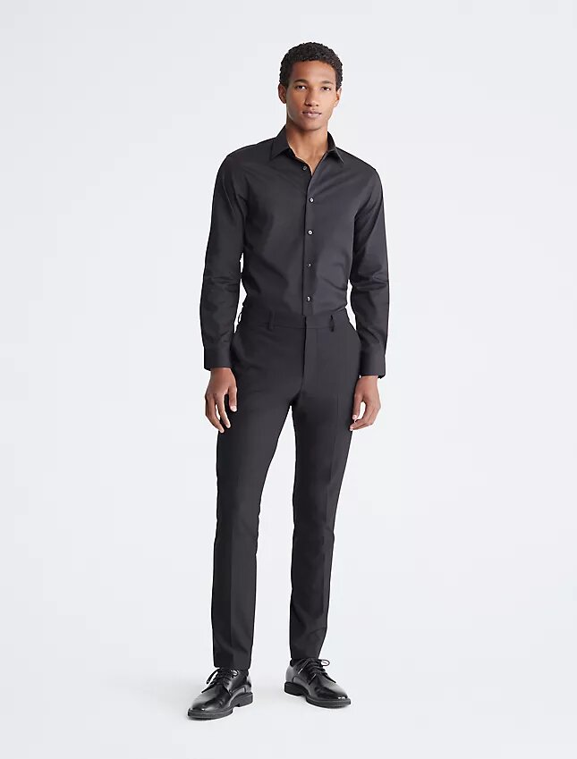 Slim-Fit-Hemd aus Baumwolle mit Fischgrätenmuster Slim-Fit-Hemd aus Baumwolle mit Fischgrätenmuster