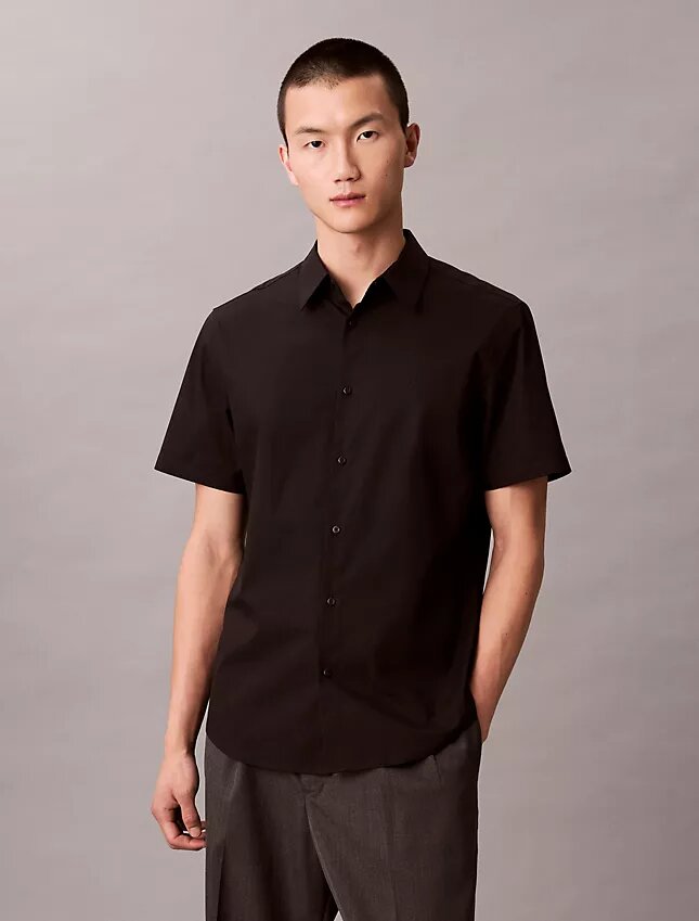 Slim-Fit-Hemd aus Cotton Stretch mit Knopfleiste Slim-Fit-Hemd aus Cotton Stretch mit Knopfleiste