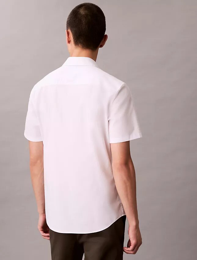 Slim-Fit-Hemd aus Cotton Stretch mit Knopfleiste Slim-Fit-Hemd aus Cotton Stretch mit Knopfleiste
