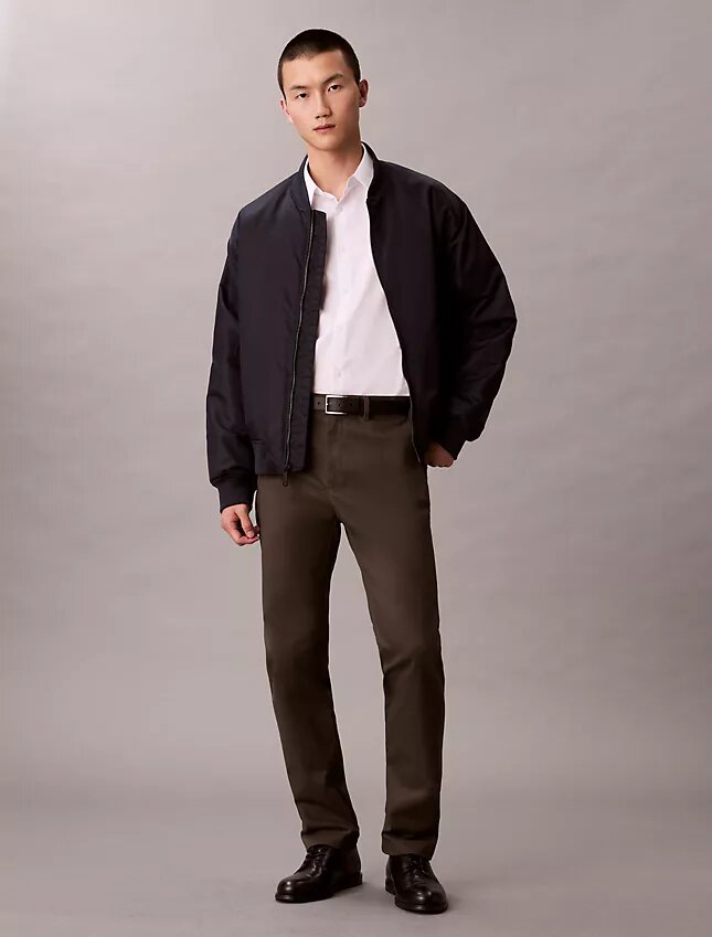 Slim-Fit-Hemd aus Cotton Stretch mit Knopfleiste Slim-Fit-Hemd aus Cotton Stretch mit Knopfleiste
