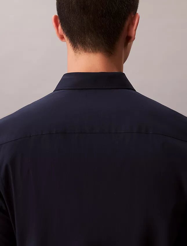 Slim-Fit-Hemd aus Cotton Stretch-Popeline Slim-Fit-Hemd aus Cotton Stretch-Popeline