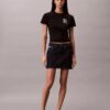 Slim-Fit-T-Shirt mit Blumenlogo