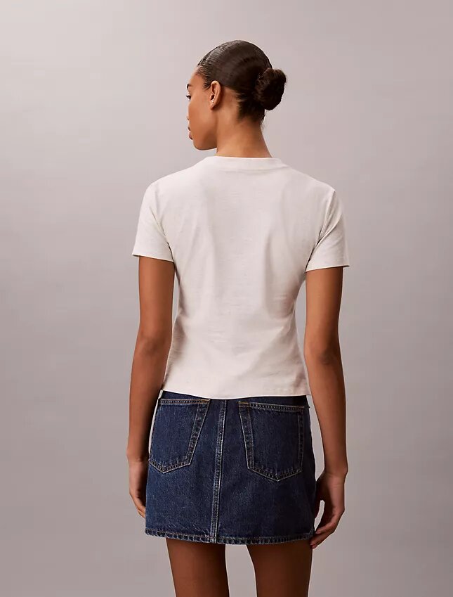 Slim-Fit-T-Shirt mit erhabener Schriftzug-Grafik Slim-Fit-T-Shirt mit erhabener Schriftzug-Grafik