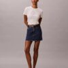 Slim-Fit-T-Shirt mit erhabener Schriftzug-Grafik Slim-Fit-T-Shirt mit erhabener Schriftzug-Grafik