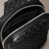 Sling-Tasche mit durchgehendem Emblem-Logo Sling-Tasche mit durchgehendem Emblem-Logo