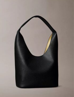 Slouchy-Tasche mit Kieselstruktur Slouchy-Tasche mit Kieselstruktur
