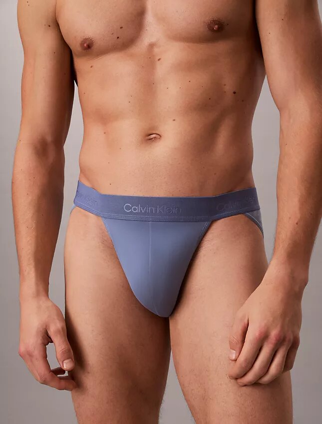 Sport-Slip aus Mikrofaser und Spitze Sport-Slip aus Mikrofaser und Spitze