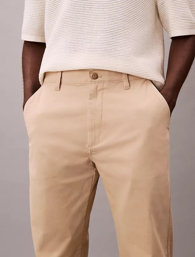 Standard-Chino-Hose mit geradem Schnitt Standard-Chino-Hose mit geradem Schnitt