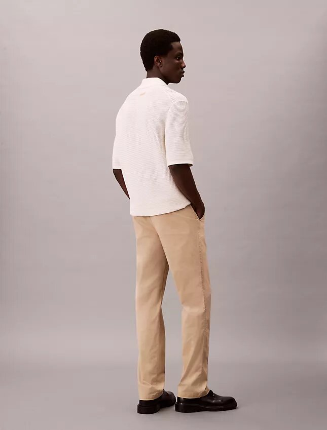 Standard-Chino-Hose mit geradem Schnitt Standard-Chino-Hose mit geradem Schnitt