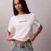 Standard-Logo-T-Shirt mit geradem Schnitt und Rundhalsausschnitt