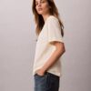 Standard-Logo-T-Shirt mit geradem Schnitt und Rundhalsausschnitt Standard-Logo-T-Shirt mit geradem Schnitt und Rundhalsausschnitt