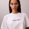 Standard-Logo-T-Shirt mit geradem Schnitt und Rundhalsausschnitt