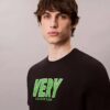 T-Shirt mit auffälligem Print T-Shirt mit auffälligem Print