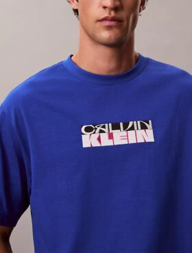 T-Shirt mit Block-Logo-Grafik in lockerer Passform T-Shirt mit Block-Logo-Grafik in lockerer Passform
