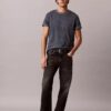 T-Shirt mit durchgehendem Monogram und lockerer Passform T-Shirt mit durchgehendem Monogram und lockerer Passform