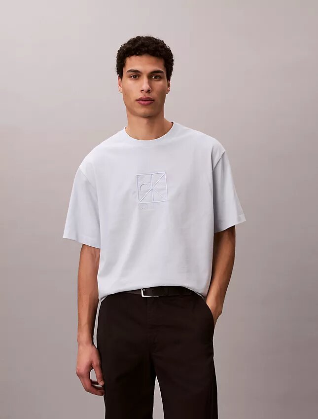 T-Shirt mit Emblem-Logo und lockerer Passform T-Shirt mit Emblem-Logo und lockerer Passform