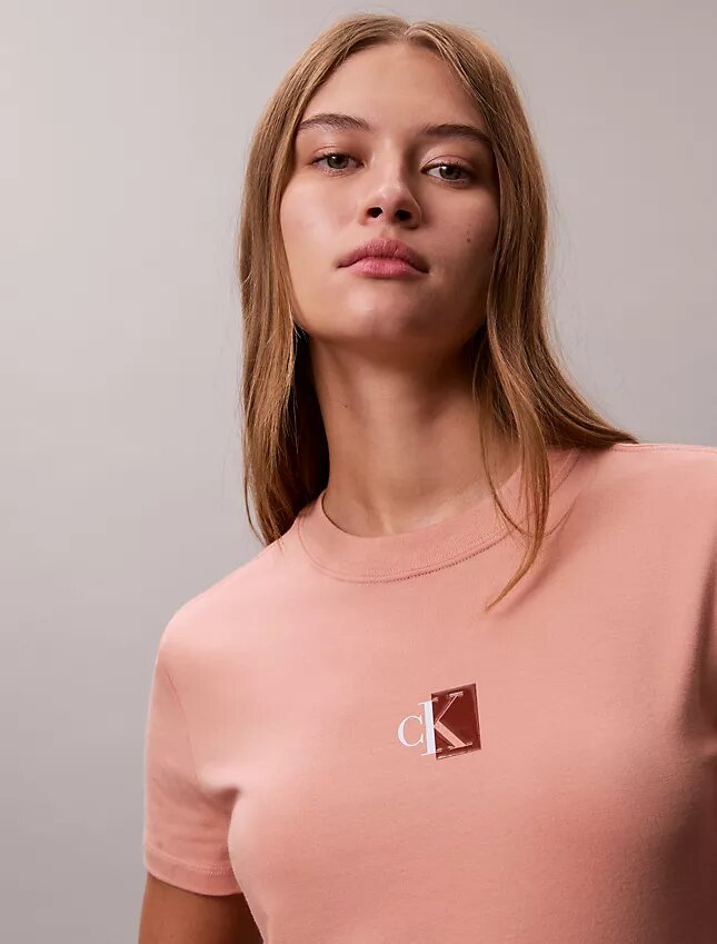 T-Shirt mit Rundhalsausschnitt und Monogram-Logo T-Shirt mit Rundhalsausschnitt und Monogram-Logo