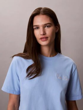 T-Shirt mit Schriftzug von Calvin Klein in Schreibschrift