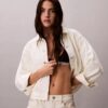 Taillierte Trucker Jacket aus Denim Taillierte Trucker Jacket aus Denim