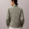 Tailliertes Hemd aus gehämmertem Satin Tailliertes Hemd aus gehämmertem Satin