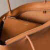 Tragetasche mit perforiertem Emblem-Logo Tragetasche mit perforiertem Emblem-Logo