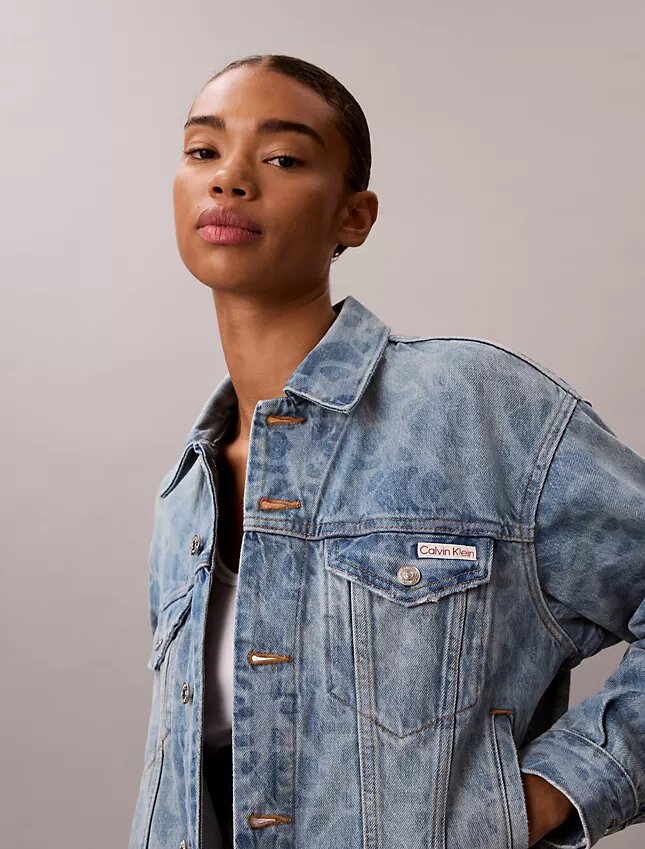 Trucker Jacket im 90er-Jahre-Stil Trucker Jacket im 90er-Jahre-Stil