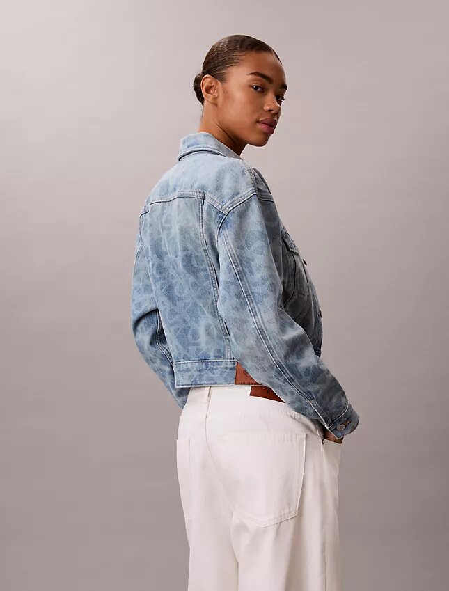 Trucker Jacket im 90er-Jahre-Stil Trucker Jacket im 90er-Jahre-Stil