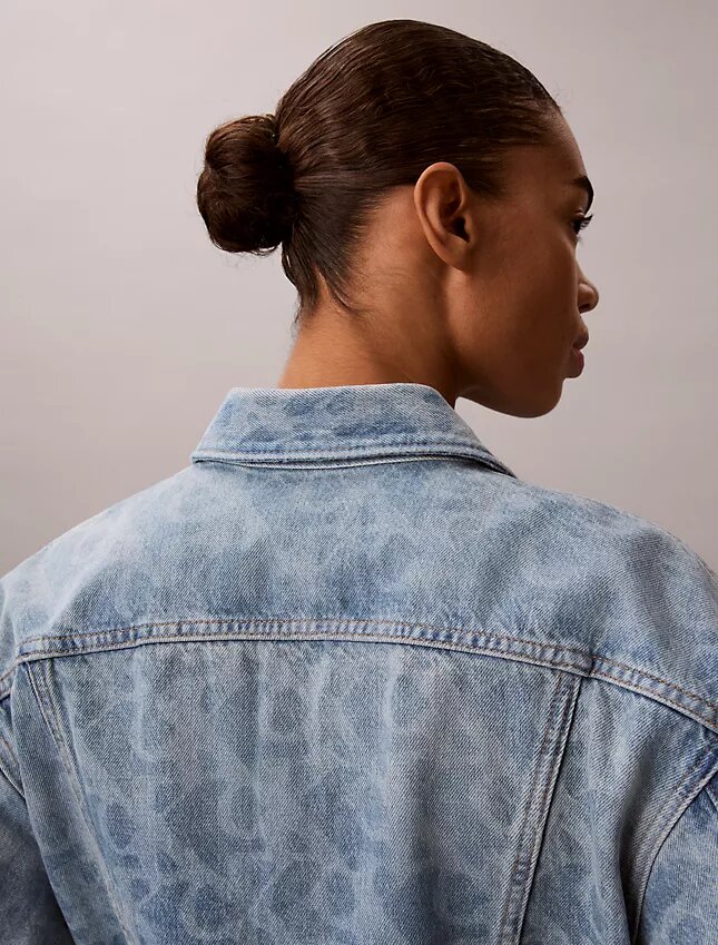 Trucker Jacket im 90er-Jahre-Stil Trucker Jacket im 90er-Jahre-Stil