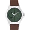 Uhr mit Emblem-Zifferblatt und Lederarmband Uhr mit Emblem-Zifferblatt und Lederarmband