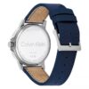 Uhr mit Emblem-Zifferblatt und Lederarmband Uhr mit Emblem-Zifferblatt und Lederarmband