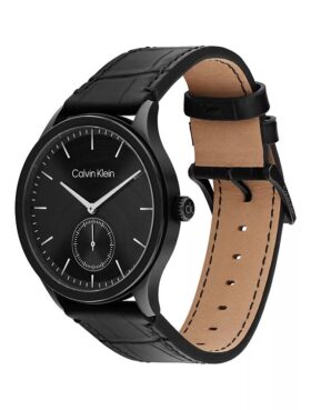 Uhr mit gebürstetem Zifferblatt und Lederarmband