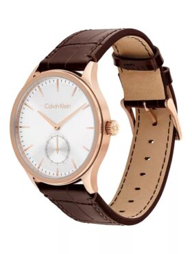 Uhr mit gebürstetem Zifferblatt und Lederarmband
