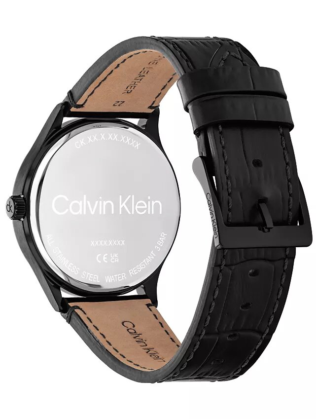 Uhr mit gebürstetem Zifferblatt und Lederarmband Uhr mit gebürstetem Zifferblatt und Lederarmband