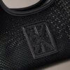 Umhängetasche aus Mesh mit Emblem-Logo