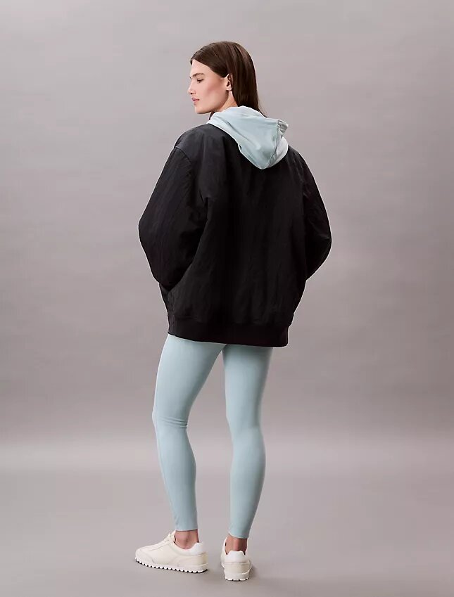 Weiche Stretch-Sport-Leggings in 7/8-Länge Weiche Stretch-Sport-Leggings in 7/8-Länge
