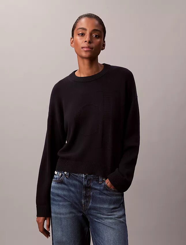 Weicher, locker sitzender Pullover mit Monogram Weicher, locker sitzender Pullover mit Monogram