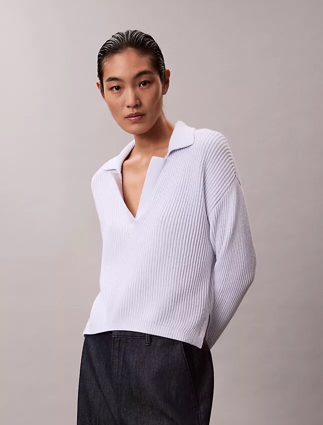 Weicher, lockerer Polo-Pullover aus Baumwolle Weicher, lockerer Polo-Pullover aus Baumwolle