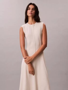 Weiches Strick-Midi-Kleid