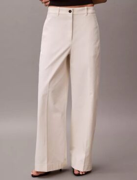 Weite Chino-Hose