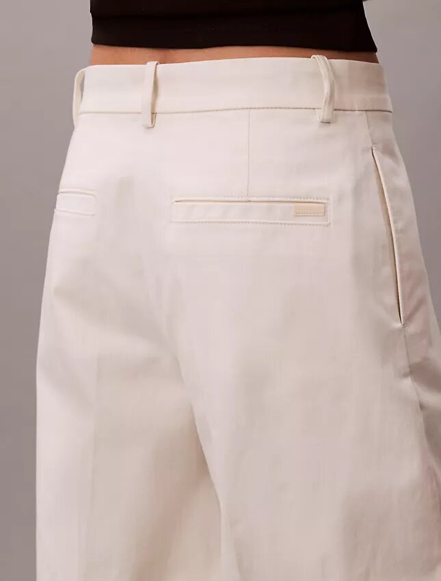 Weite Chino-Hose Weite Chino-Hose