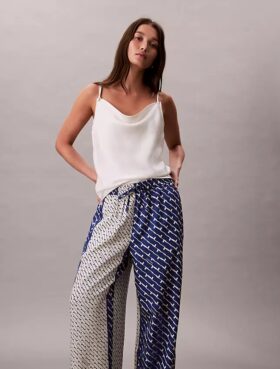 Weite Hose aus bedrucktem Viskose-Twill