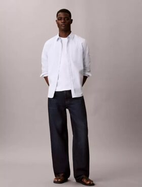 Weite, leichte Jeans